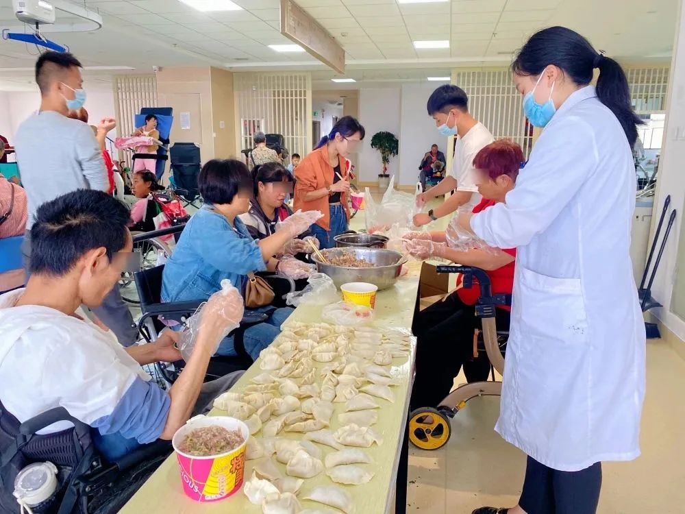 【保山安利醫(yī)院】“濃濃餃子香，深深關(guān)愛情”保山市殘聯(lián)肢體殘疾患者社會(huì)融入活動(dòng)